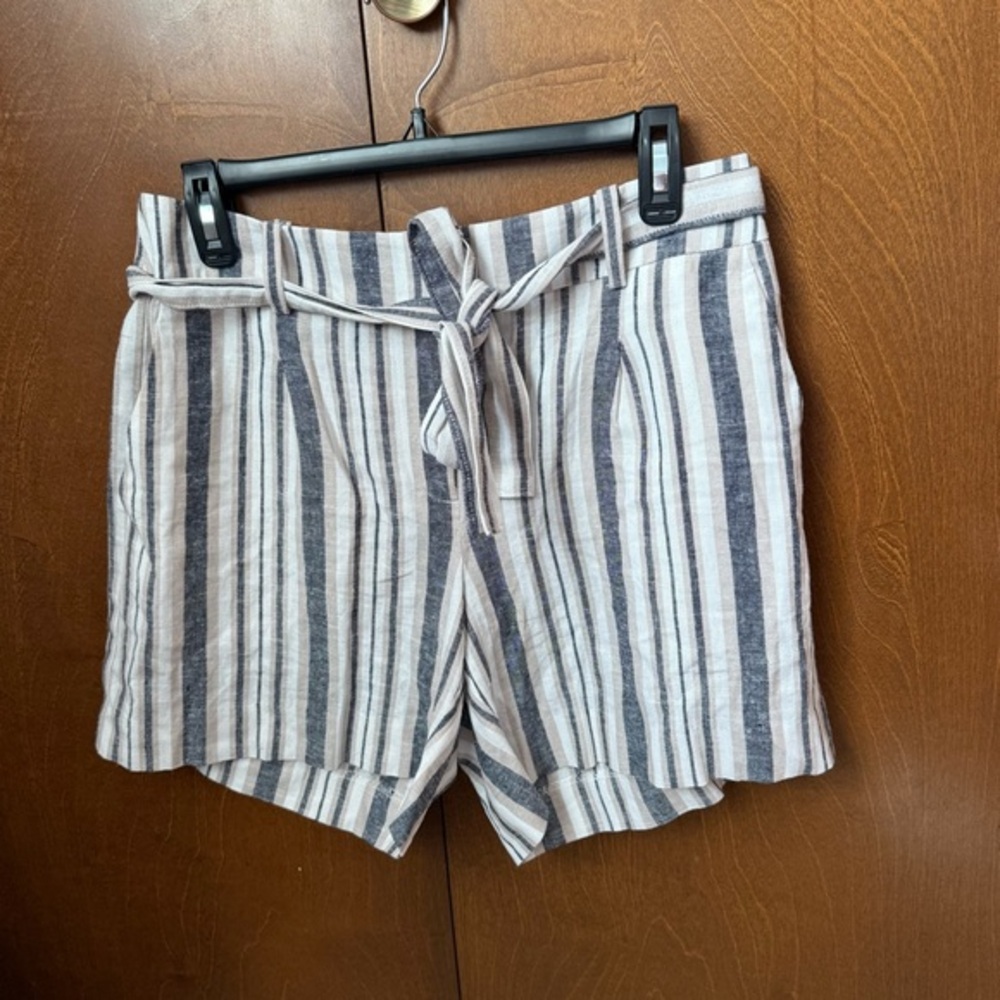 Ann Taylor NWOT Linen Blend Striped Charcoal Gray,Tan & White, Tie Shorts Sz 4